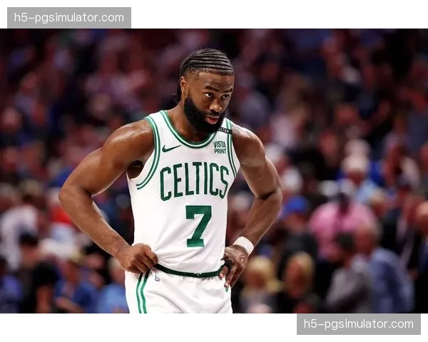 杰伦·布朗无球空切意识增强 凯尔特人战术丰富度提升